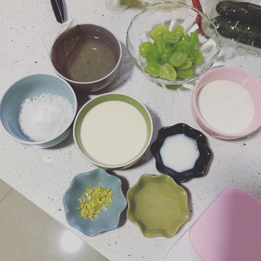 青柠青提慕斯蛋糕