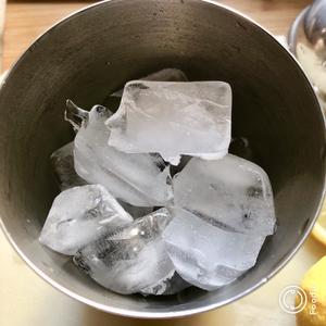 冰爽夏季——让冰柠茶香喷喷的小窍门的做法 步骤5