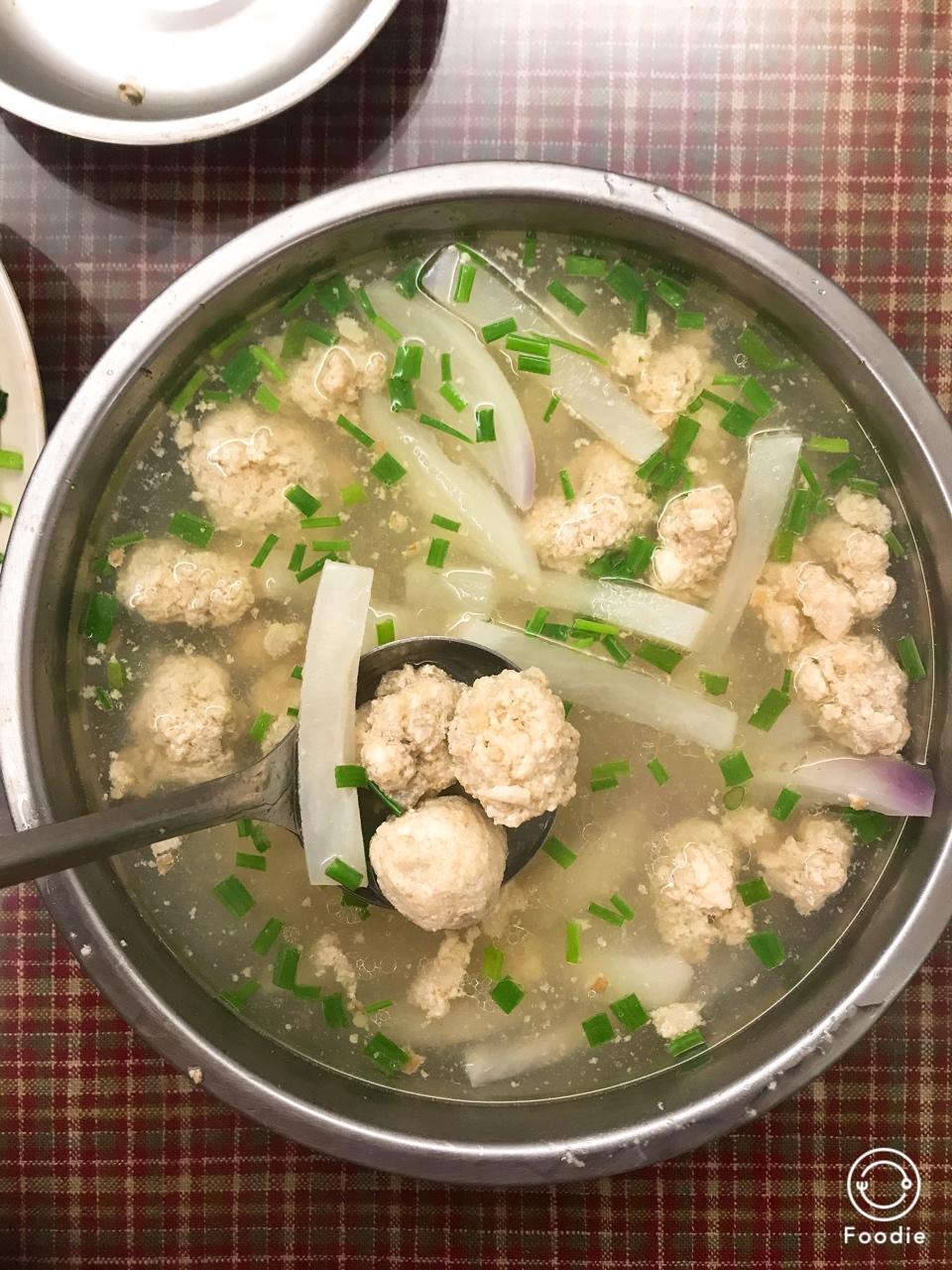 【10分钟系列】白萝卜豆腐圆子汤