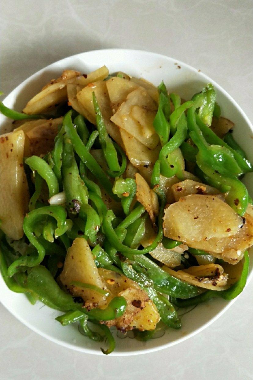 青椒炒土豆片