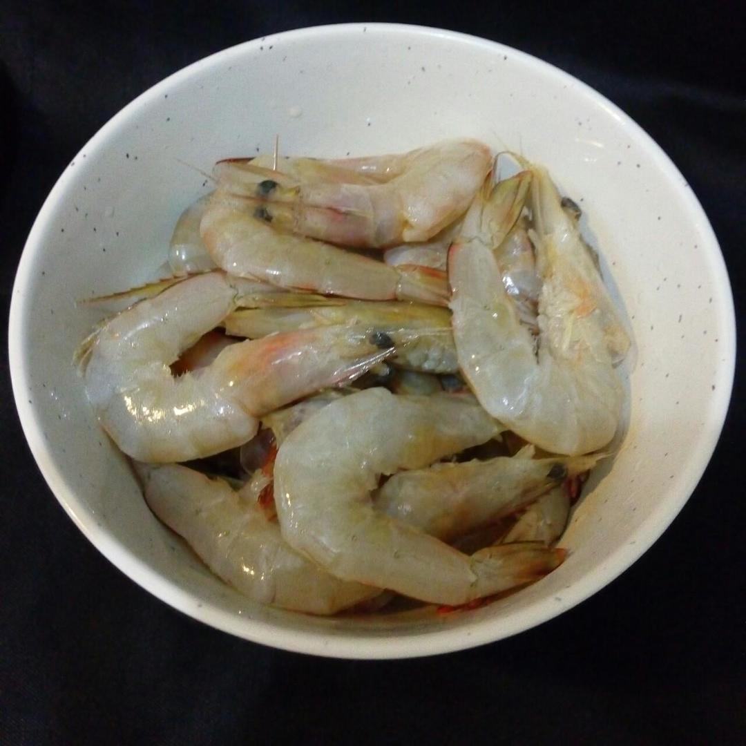蠔油姜葱虾煲的做法 步骤1