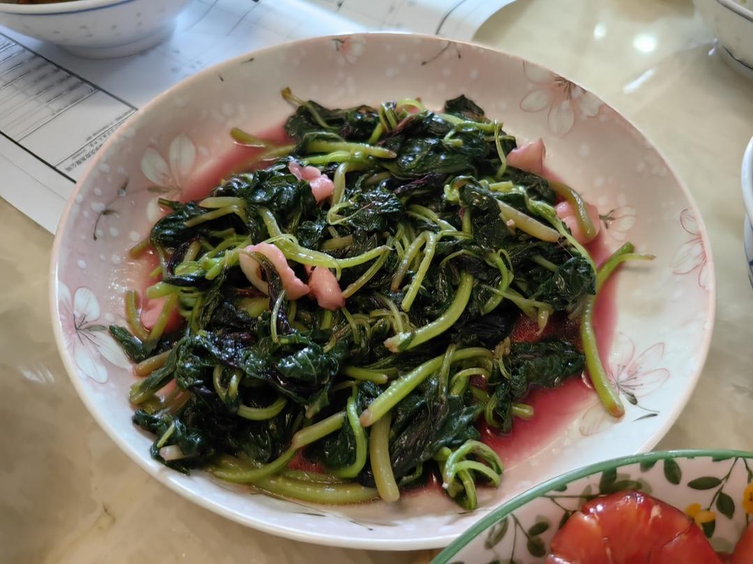 蒜炒红米苋