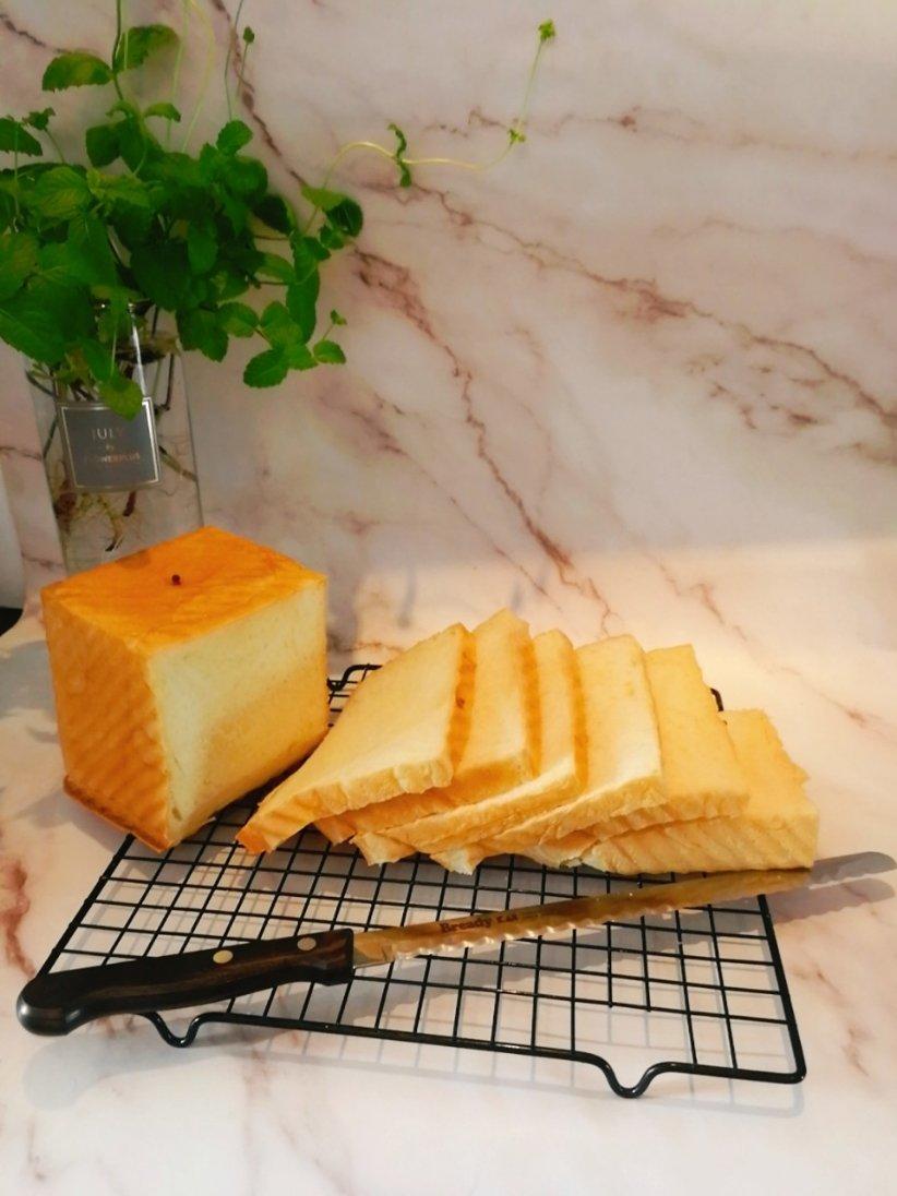 吐司，奶香手撕面包，超级香浓