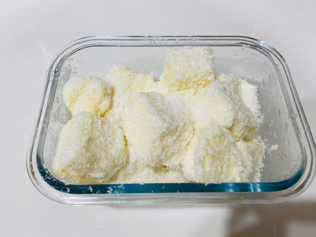 完胜85度C牛奶椰丝小方