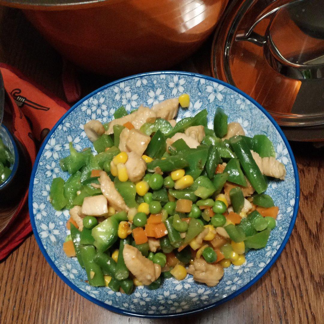 时蔬炒鸡丁