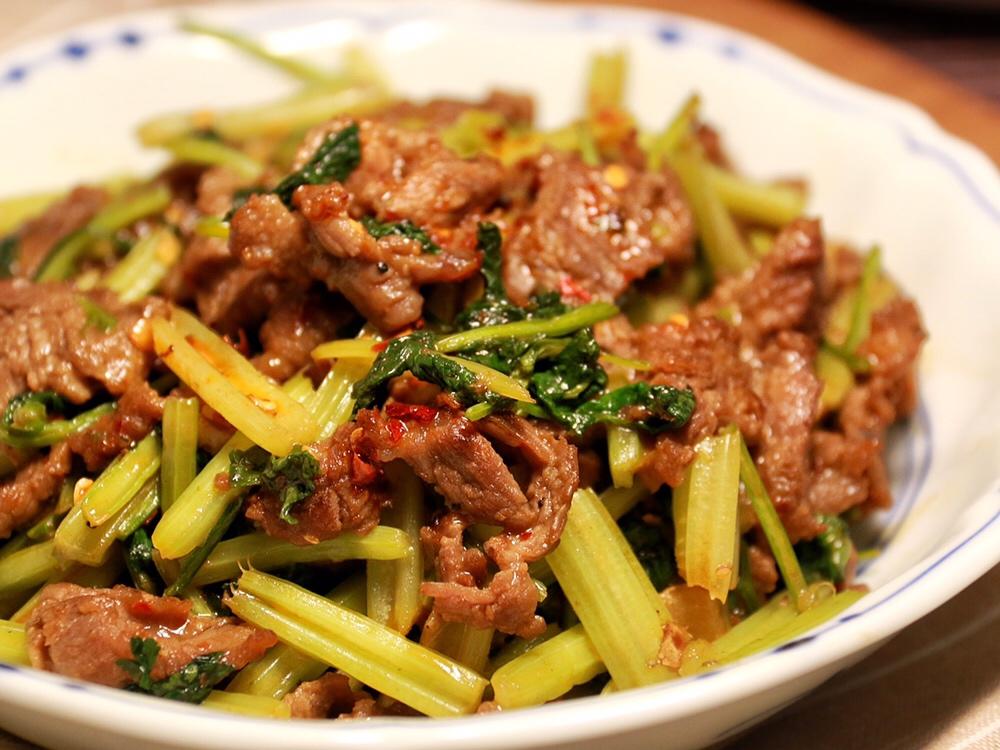 健康低卡家常菜—香芹牛肉的做法