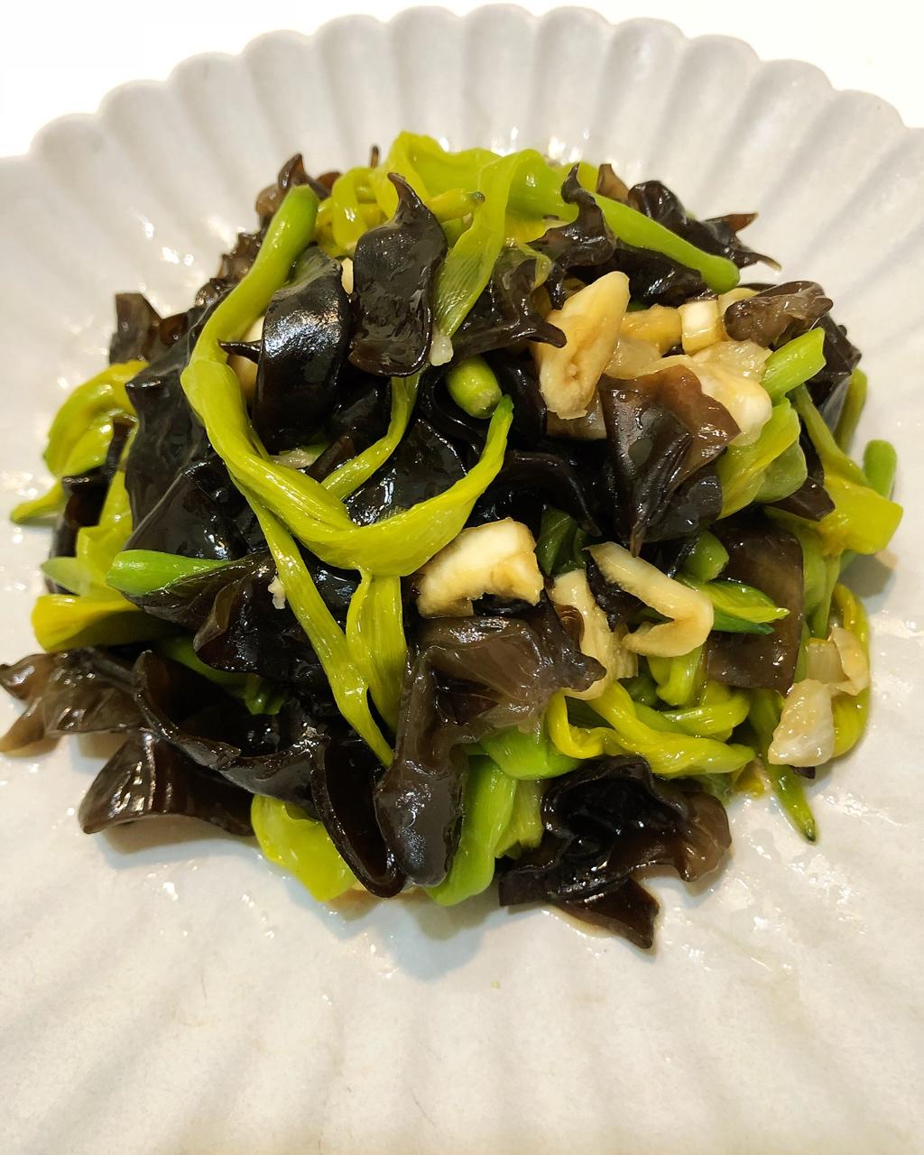 凉拌木耳黄花菜（鲜）