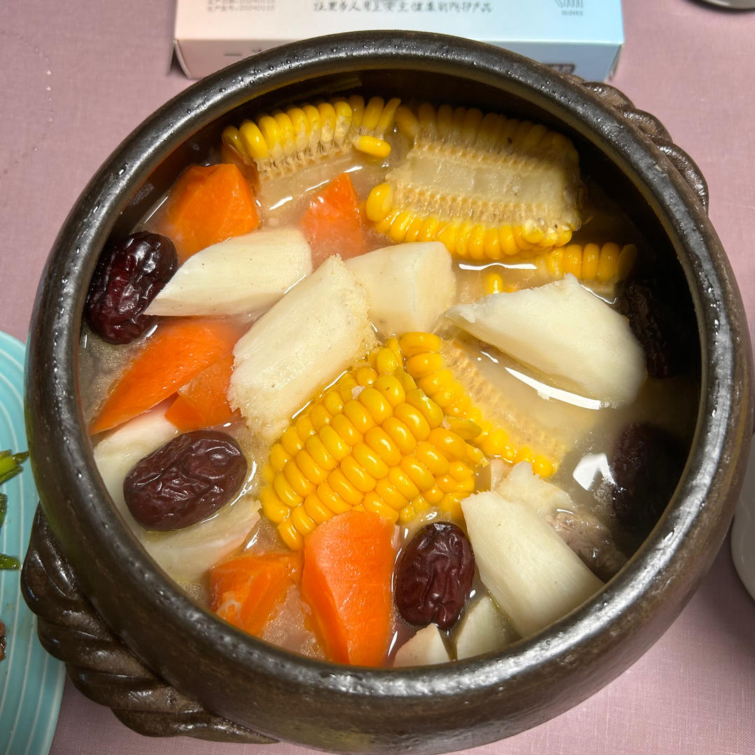 连吃三碗的玉米山药排骨汤