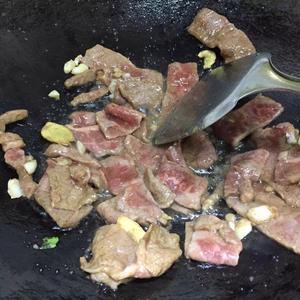 云南小瓜（西葫芦）炒肉片的做法 步骤7