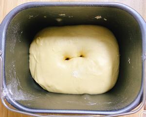 超香软椰蓉面包的做法 步骤2