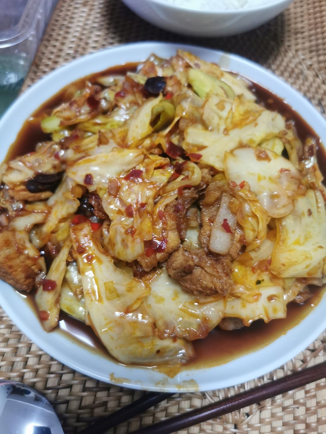 五花肉圆白菜的做法