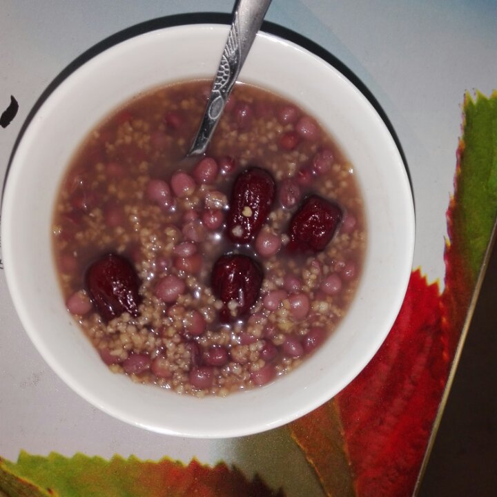 醉月倚云做的红豆红枣小米粥