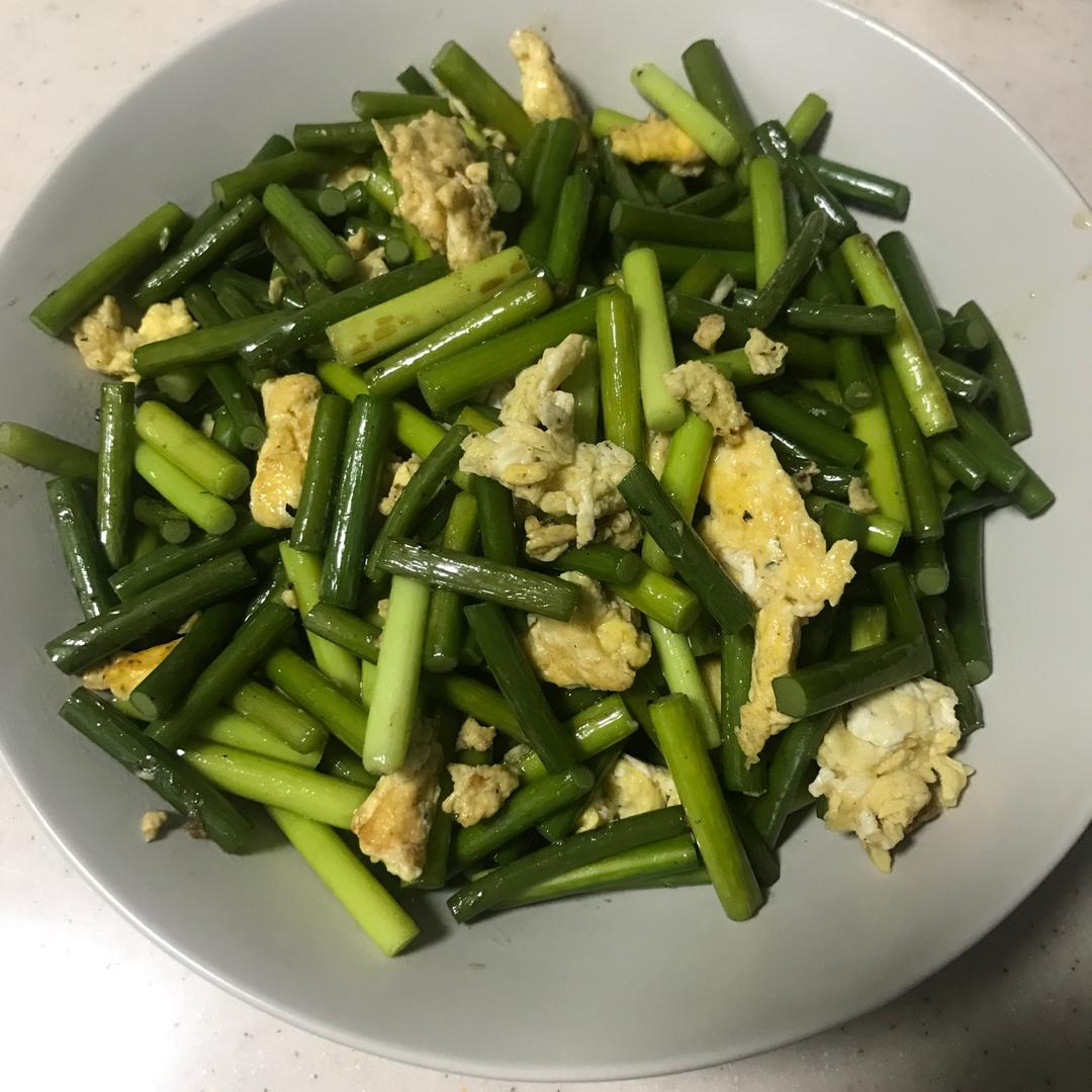 yyqcc做的蒜毫炒鸡蛋