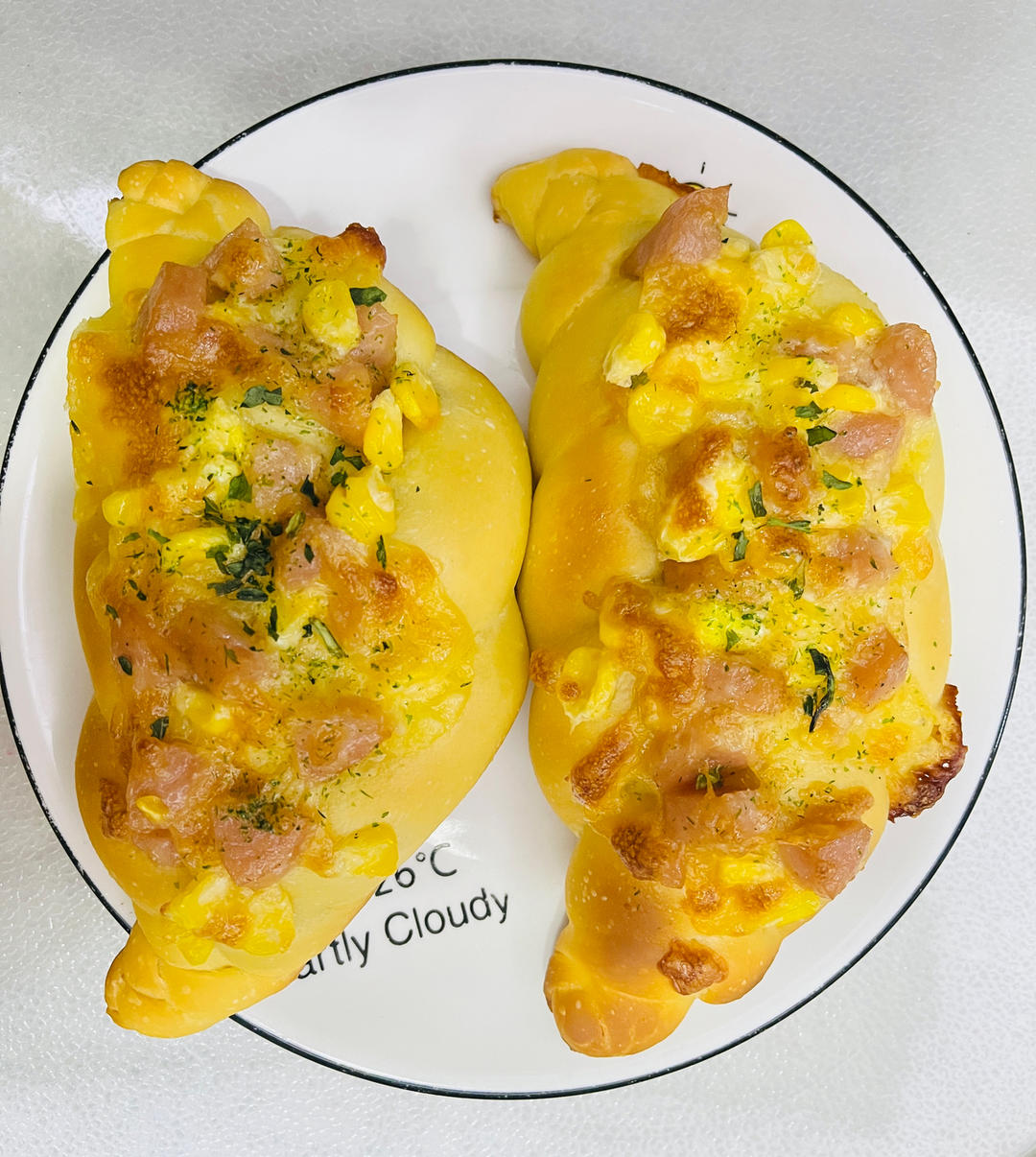 火腿玉米软面包                         营养早餐面包