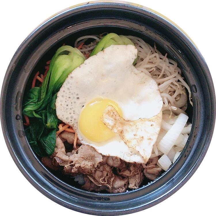 韩式肥牛石锅拌饭