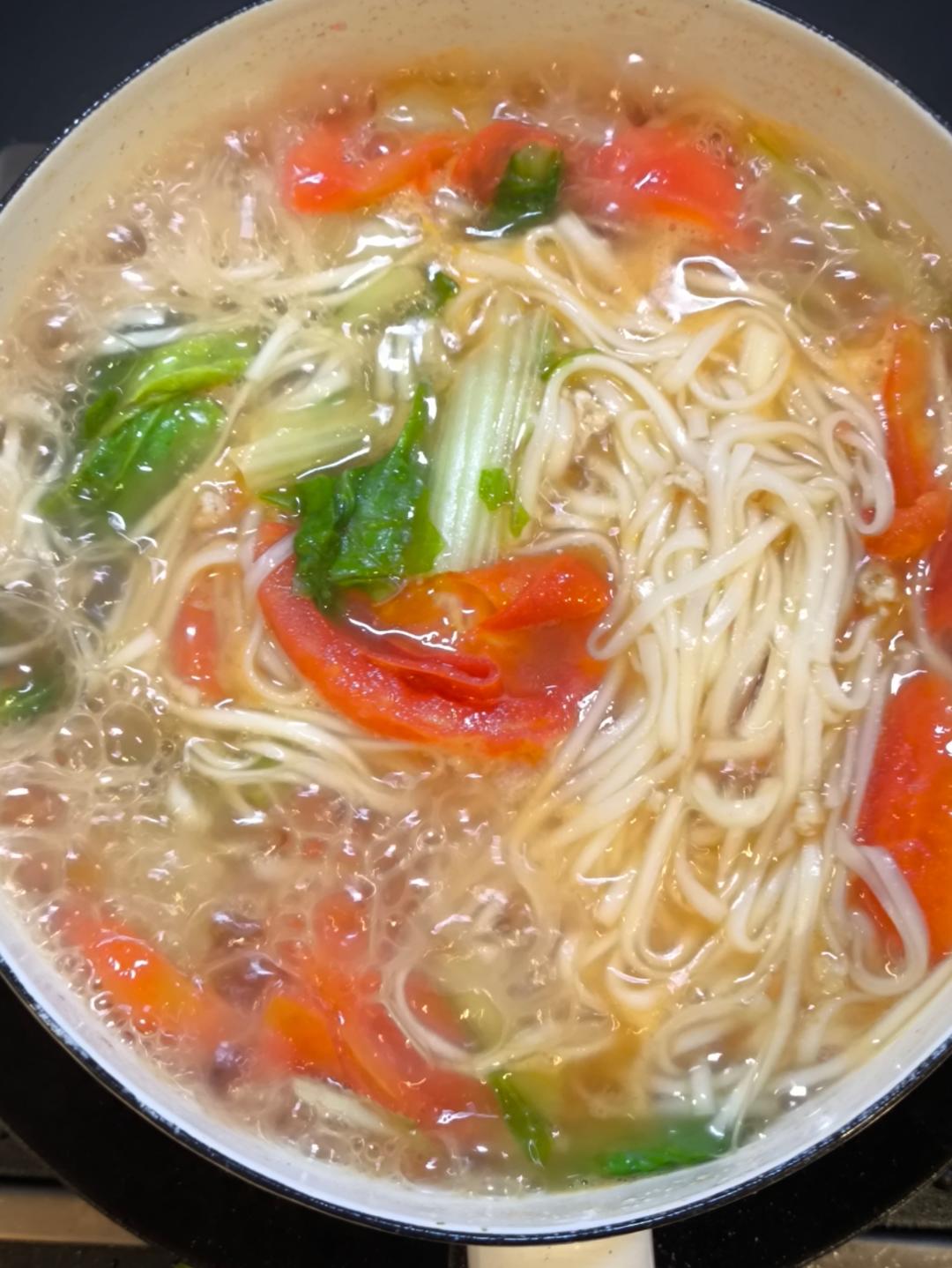 西红柿鸡蛋肉沫油麦菜面🍜