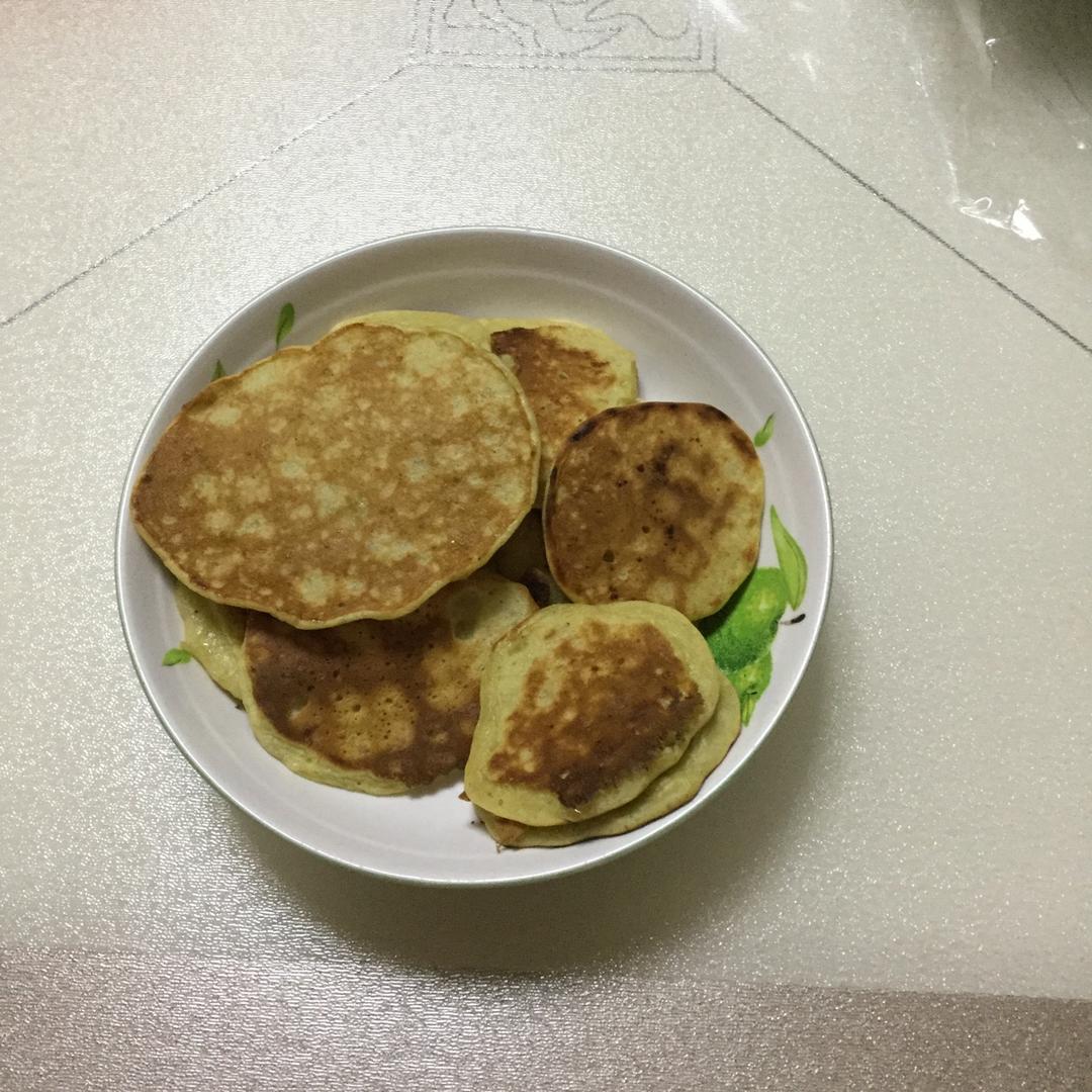 【减脂早餐】无油香蕉松饼（超简单）