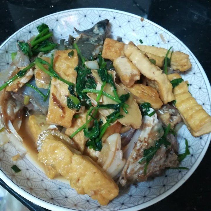红烧鱼头豆腐