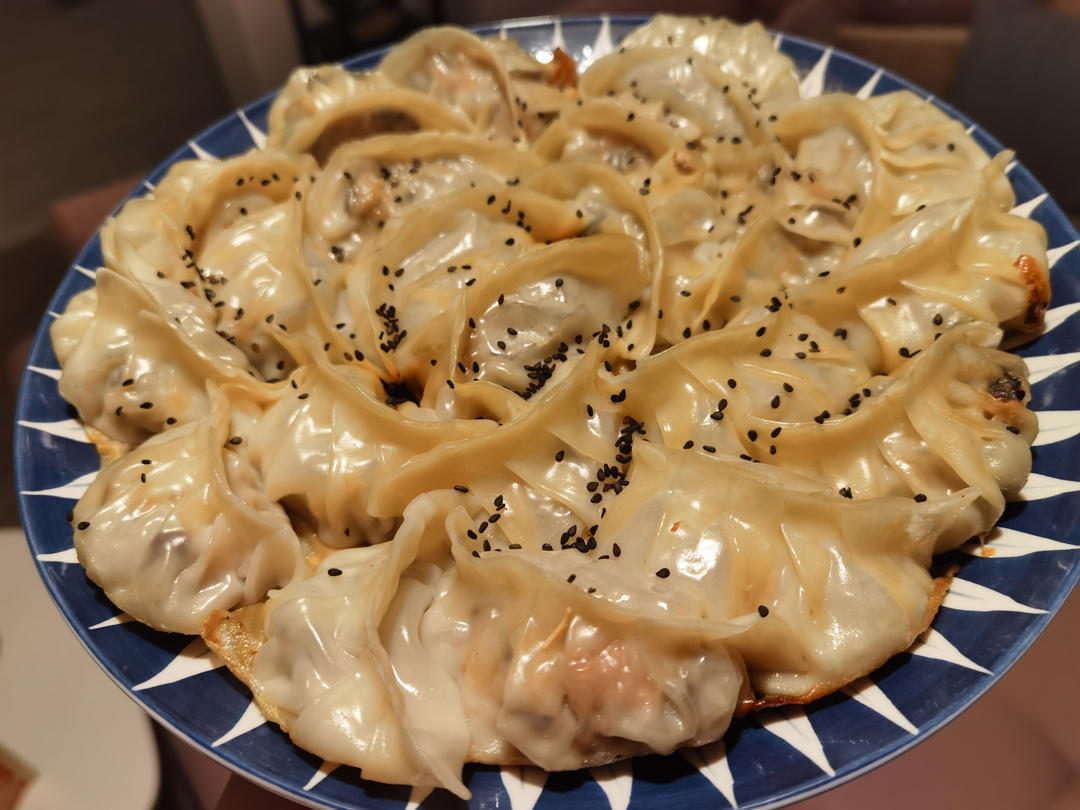 三鲜锅贴