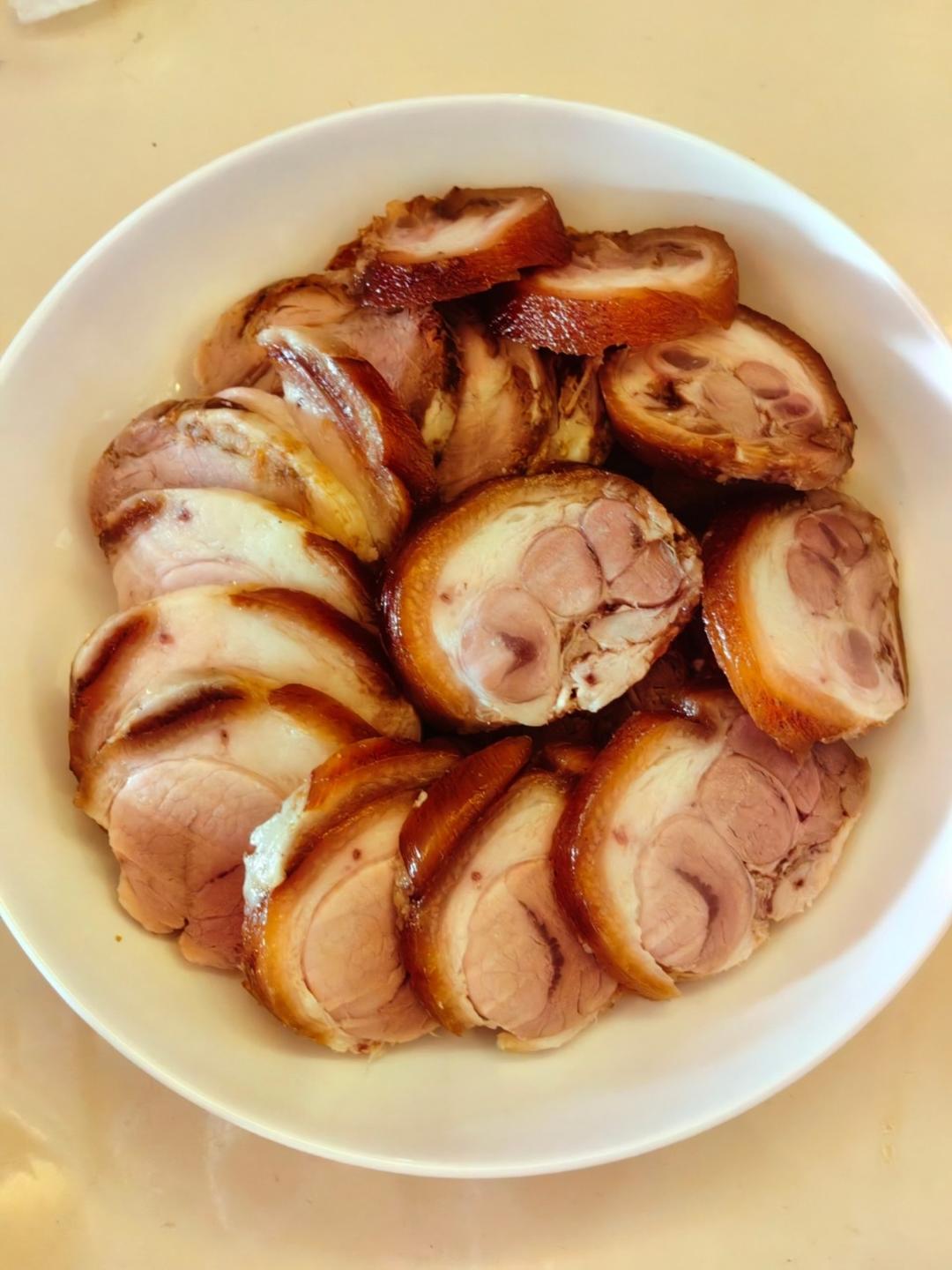 【红烧肘子】（家庭版卤蹄膀）