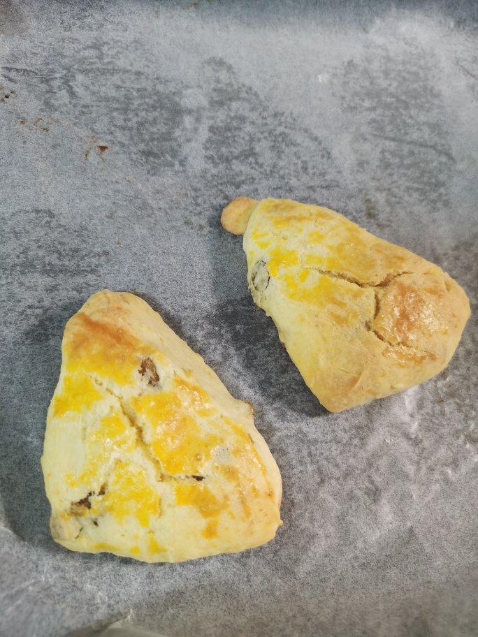超级松软完美裂纹的司康-English scones