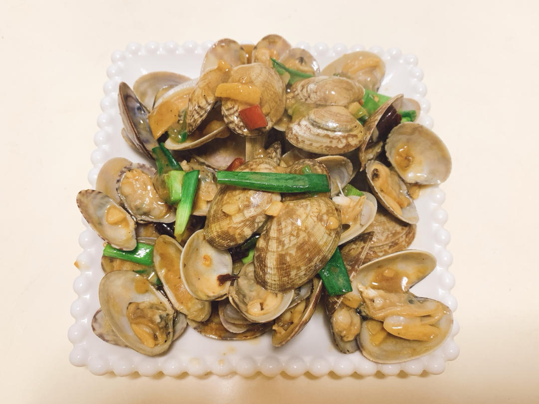 艾丽艾丽卡做的蒜香炒花甲