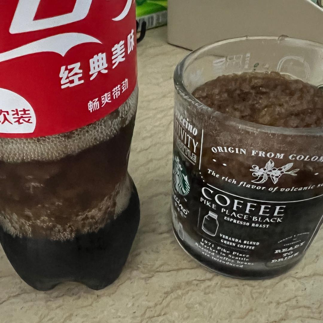 冰冻可乐冰沙(塑料瓶+冰箱冷冻层)的做法