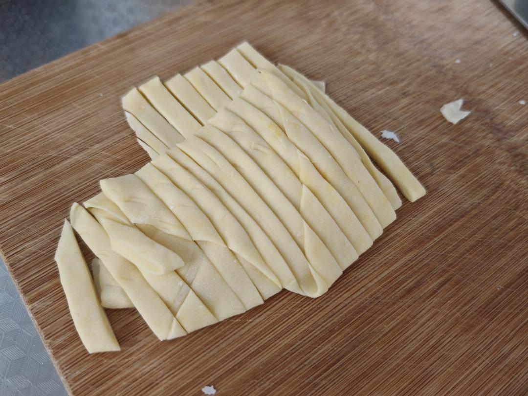 鸡蛋手擀面