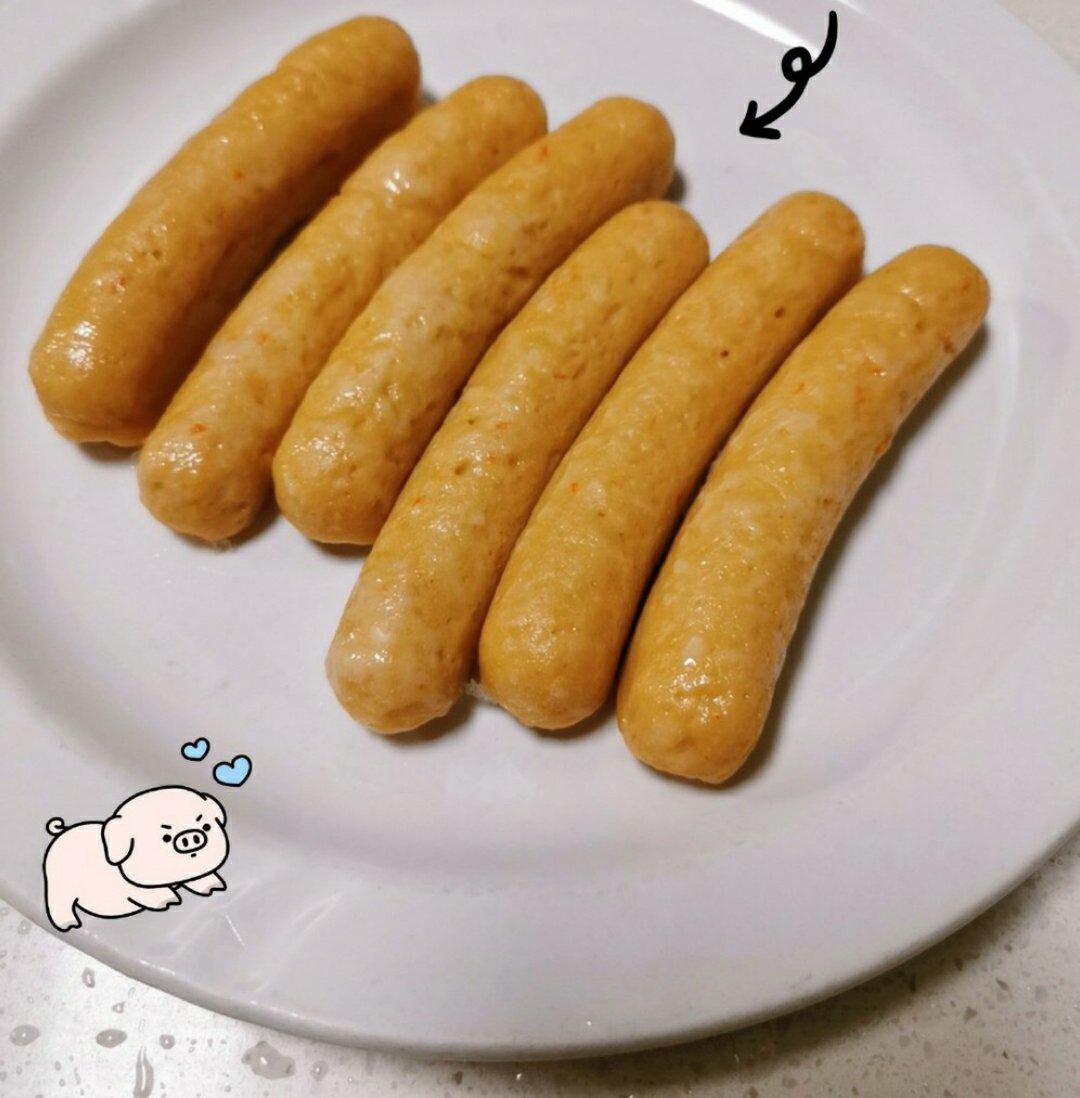 11月+宝宝辅食                               营养玉米肉肠/猪肉+鱼肉