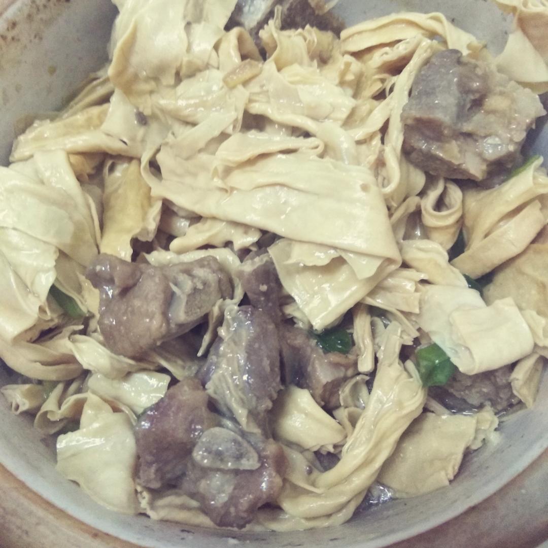 腐竹闷排骨