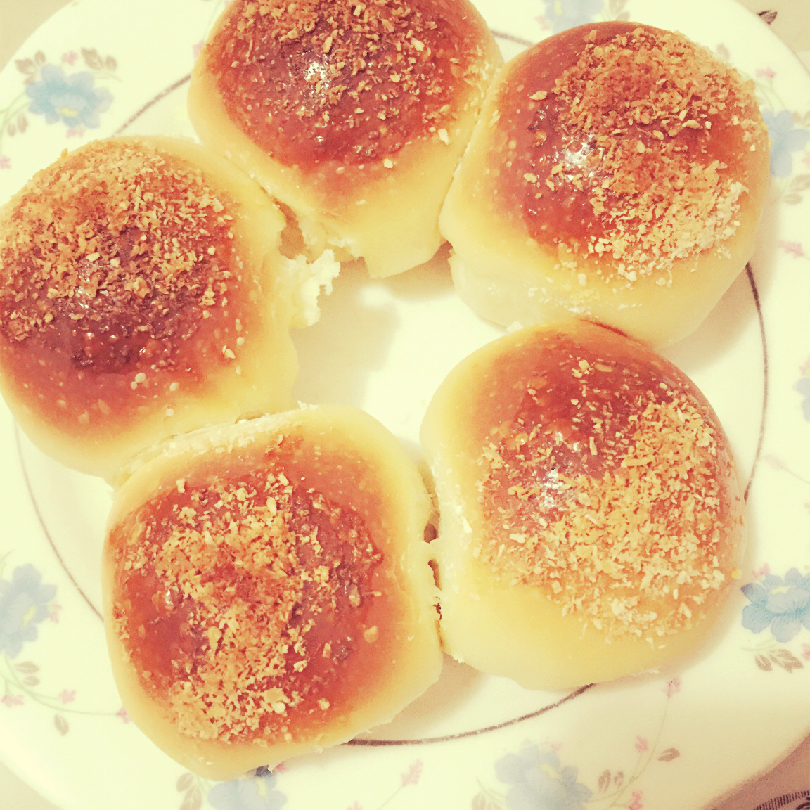 奶香豆沙椰蓉小餐包