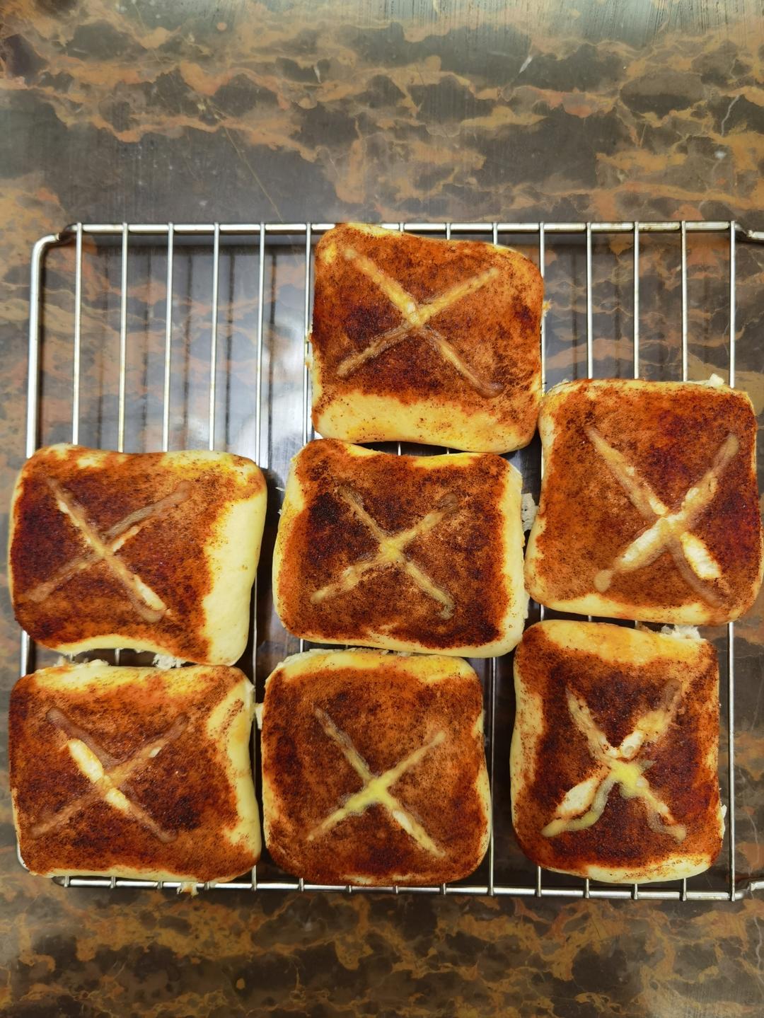 这是理想中咸面包该有的样子，甜椒芝士面包！