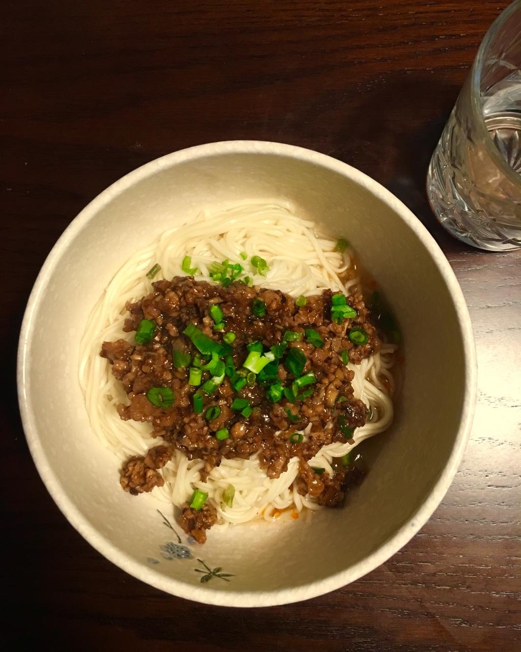 素椒杂酱面