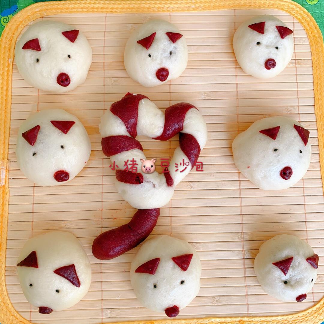 可爱的小猪豆沙包