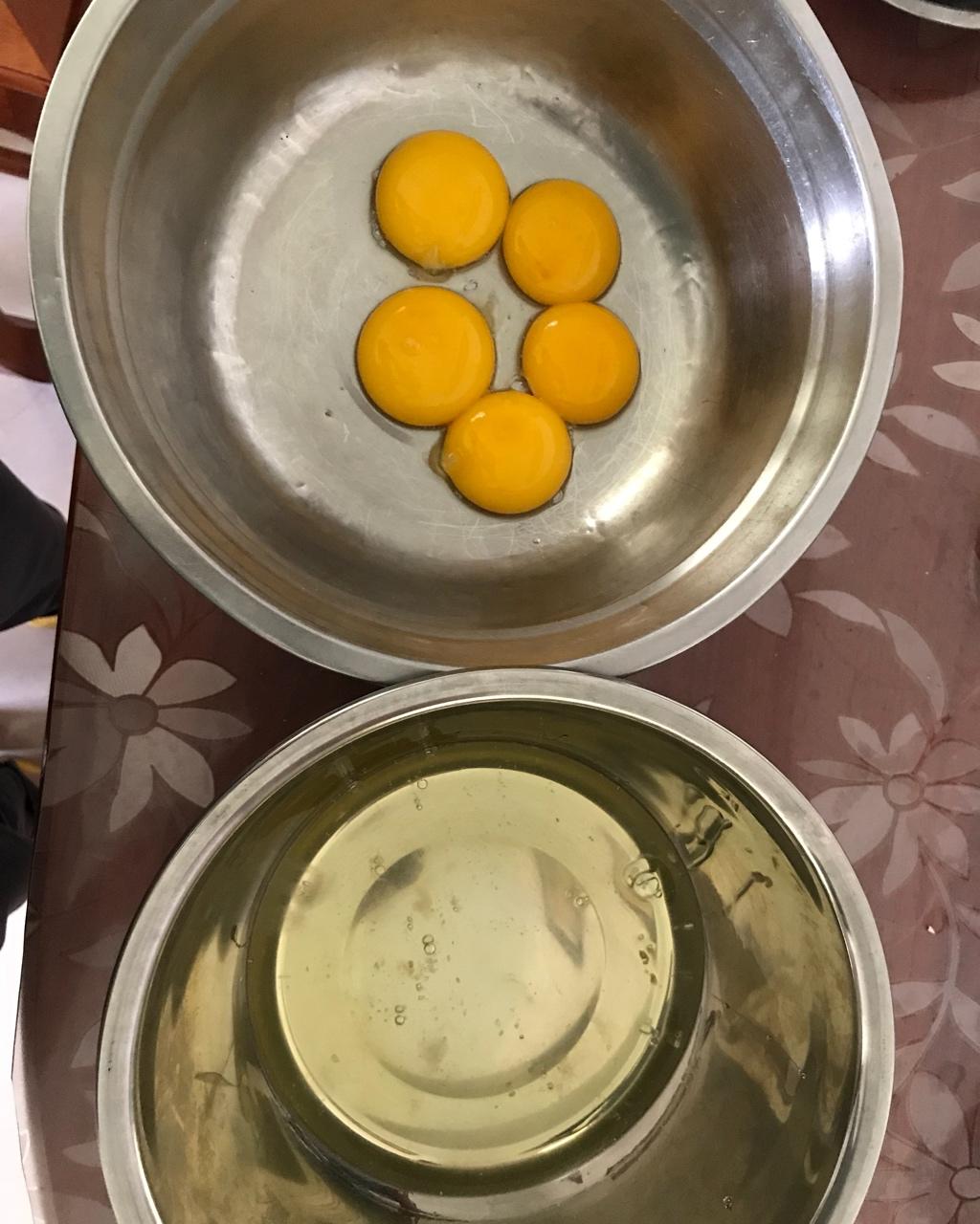 烤箱做蛋糕（戚风蛋糕的做法）