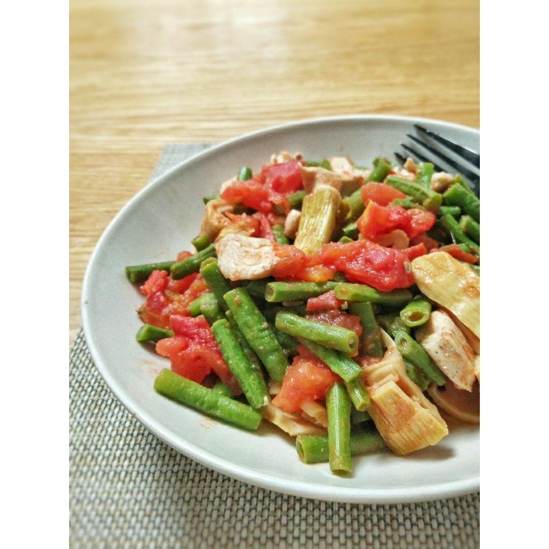 茄汁豇豆闷鸡丁