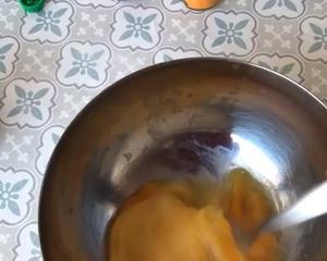无添加油的姜黄胡萝卜火腿咸挞的做法 步骤6