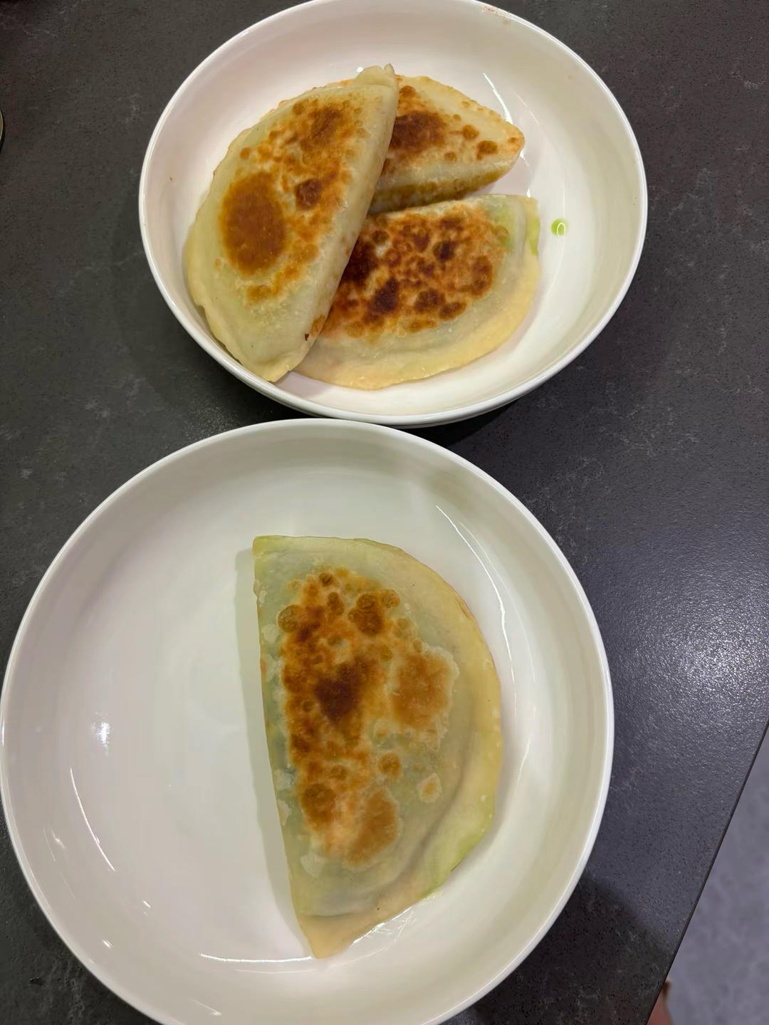 ㊙️烫面韭菜盒子 凉了也不硬 附包成完美半圆的细节视频