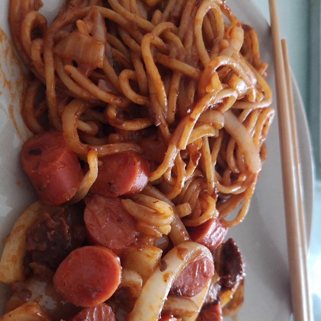 黑胡椒番茄洋葱肉末意大利面