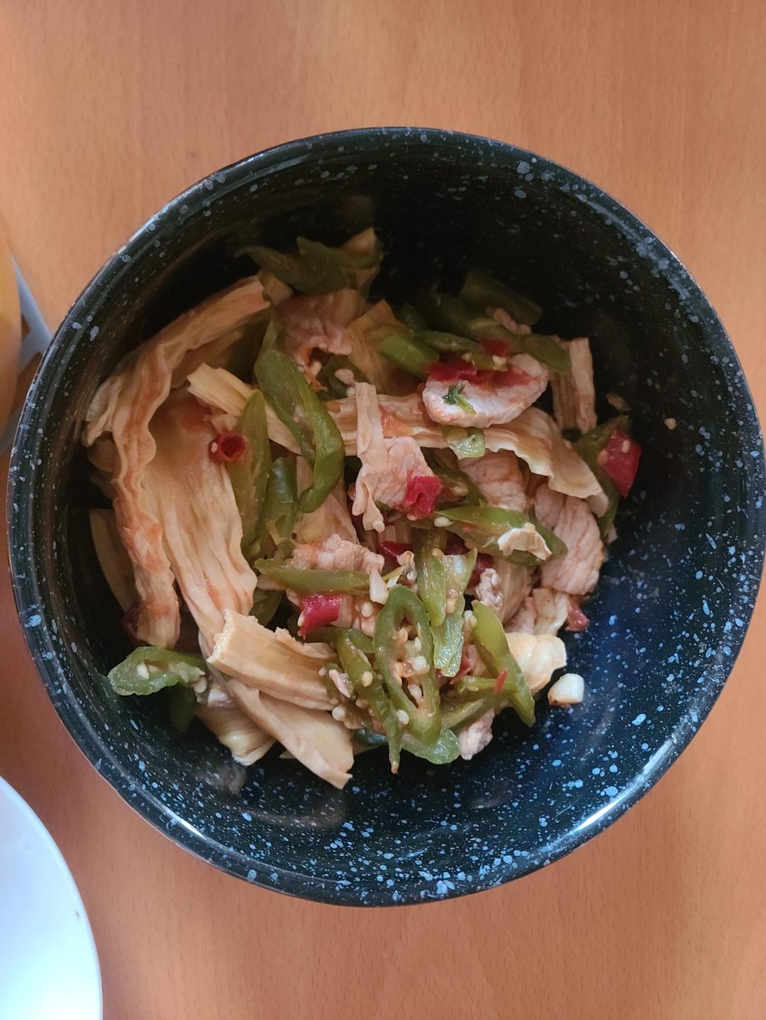 腐竹炒肉