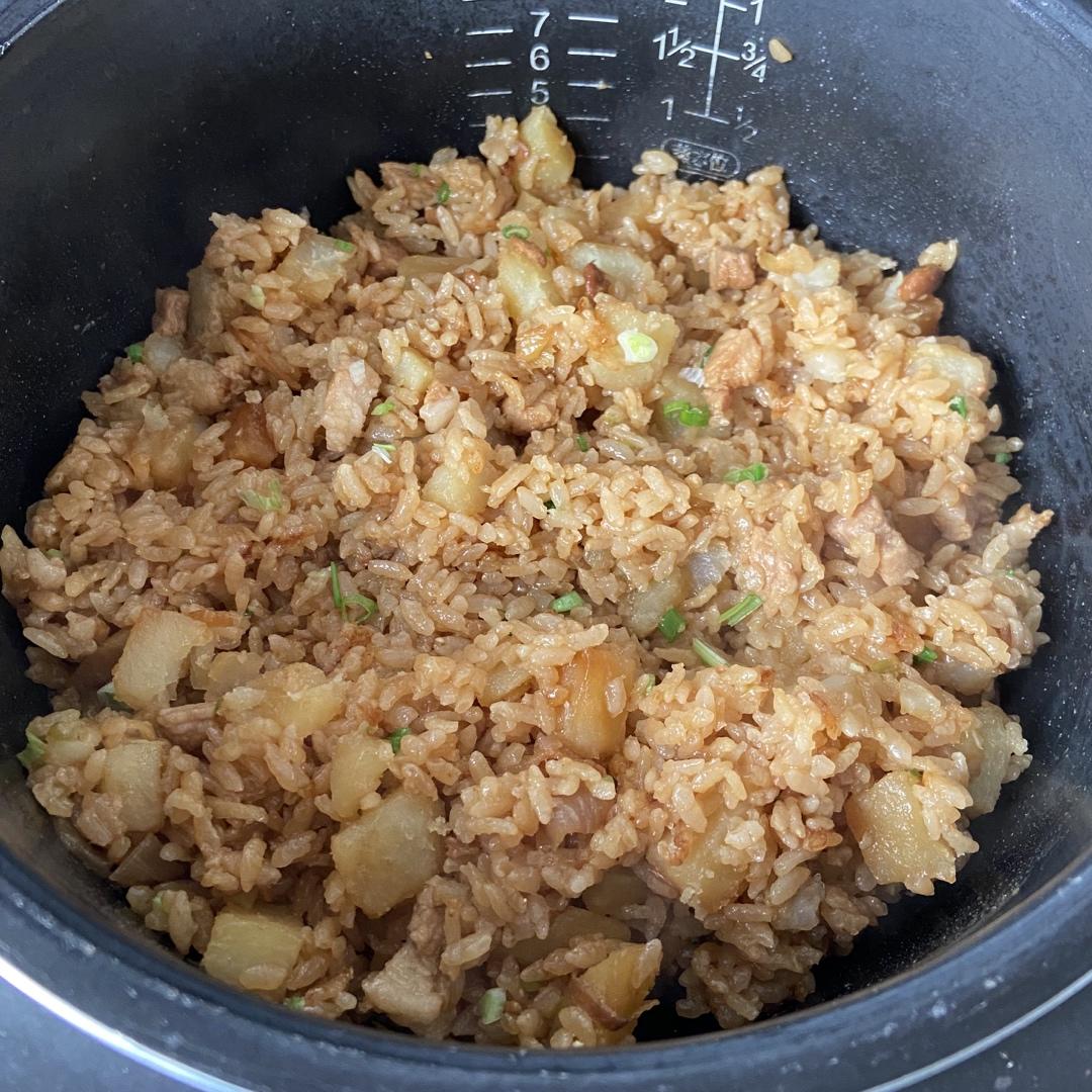土豆焖饭（电饭锅版）