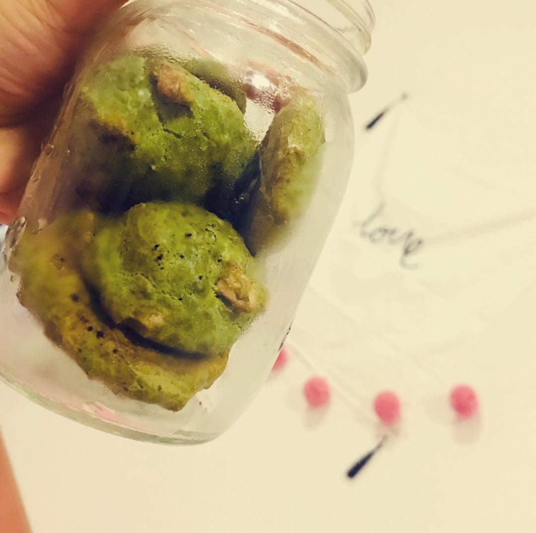小白零失败做当红饼干：抹茶核桃饼干
