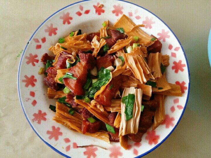 腐竹红烧肉