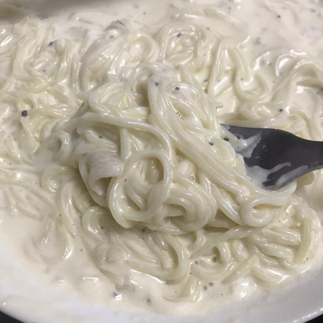 奶油培根意大利面（spaghetti）