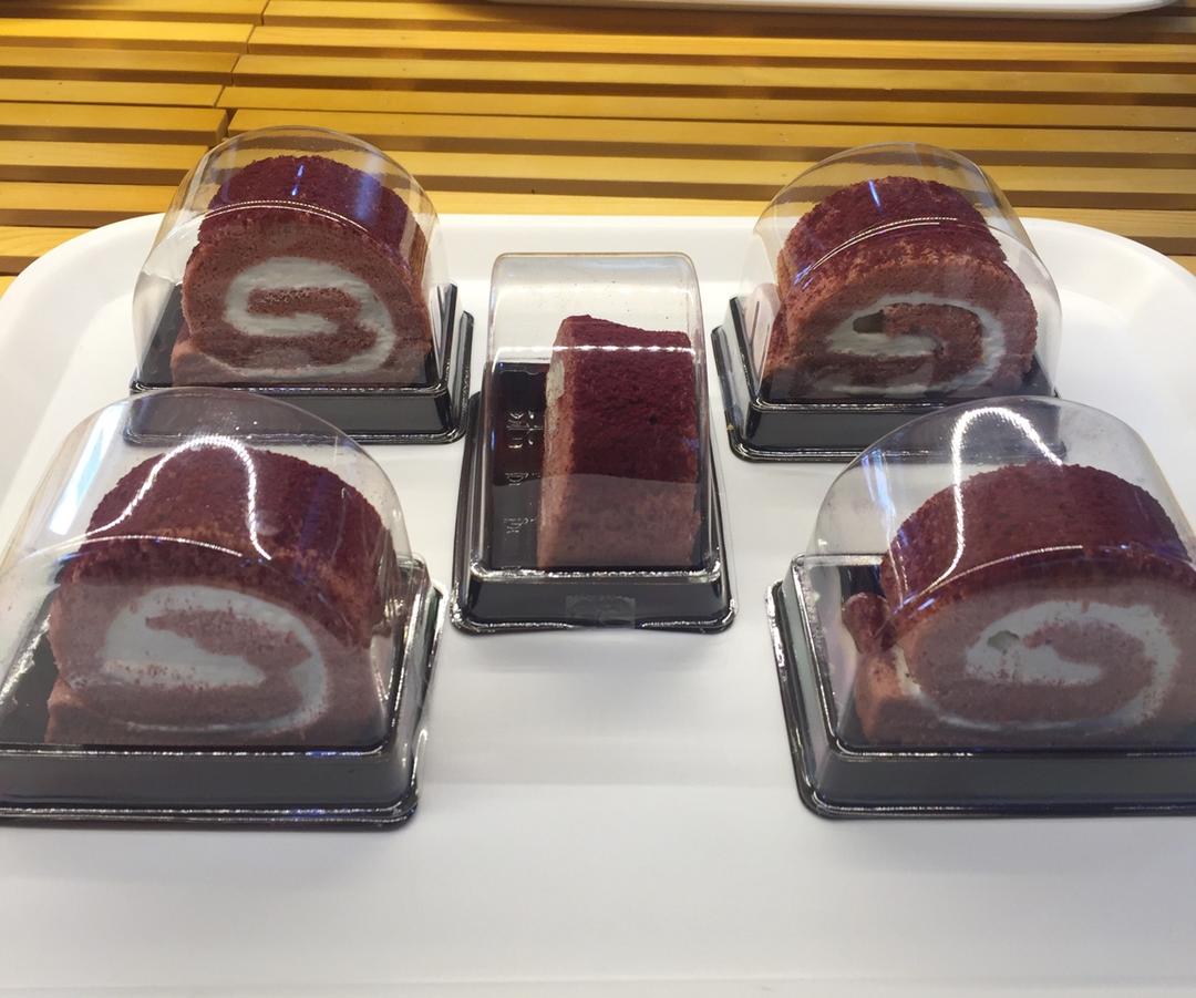 红丝绒蛋糕卷