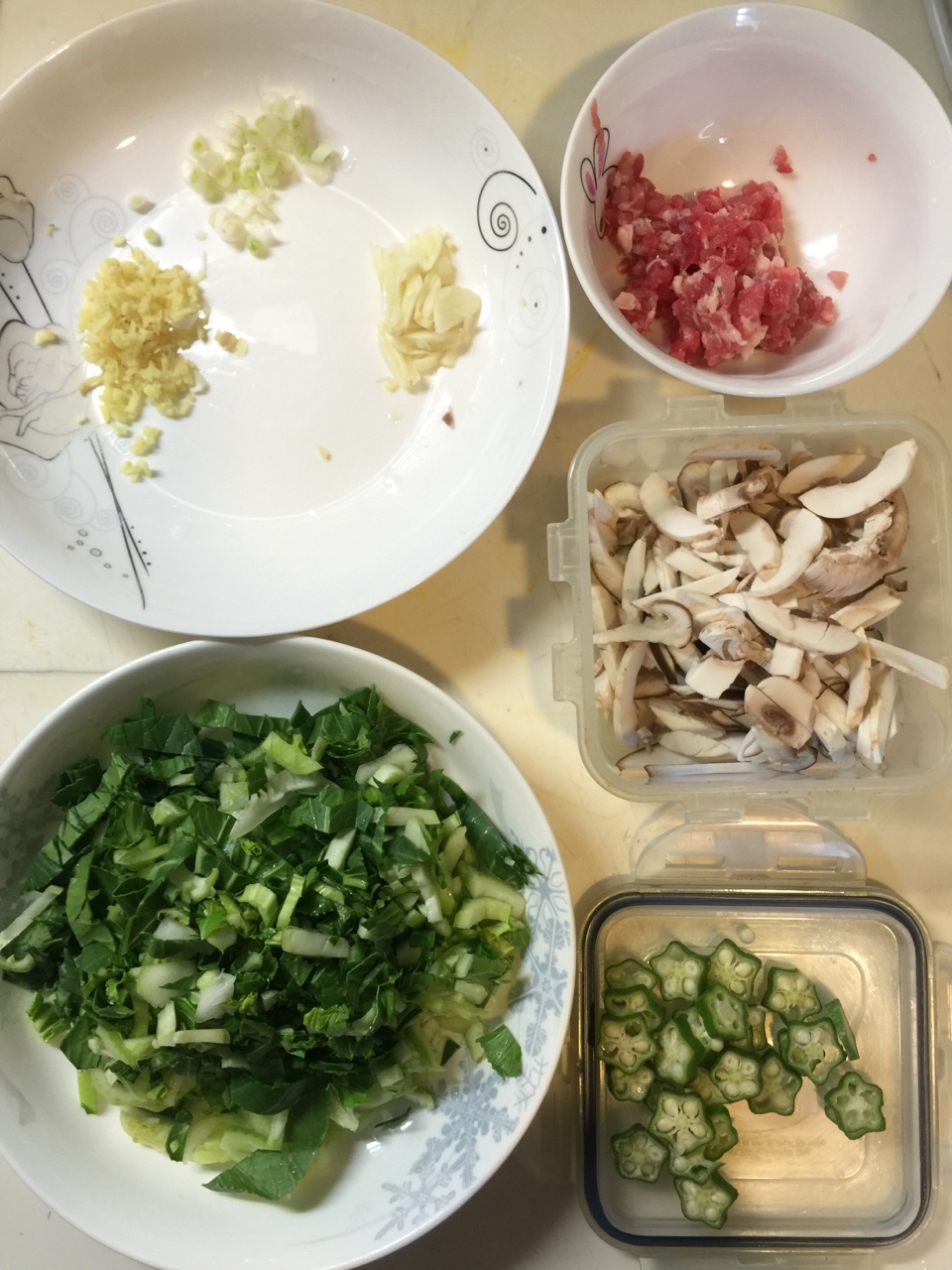 冬季感冒专用蔬菜瘦肉砂锅粥的做法 步骤3