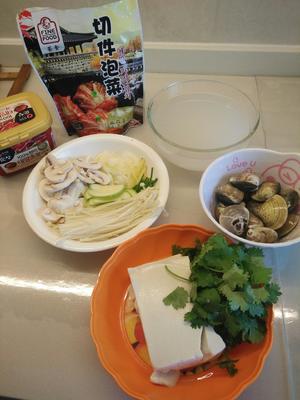韩式泡菜豆腐海鲜汤的做法 步骤1