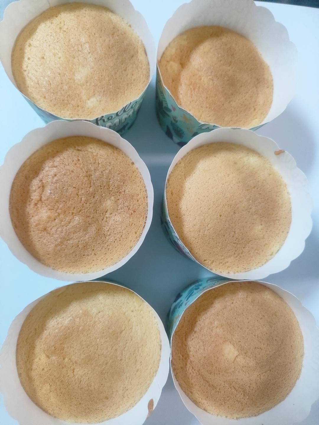 纸杯蛋糕，绝对不塌不裂，百分百成功四段式烘烤方法，不私藏无保留