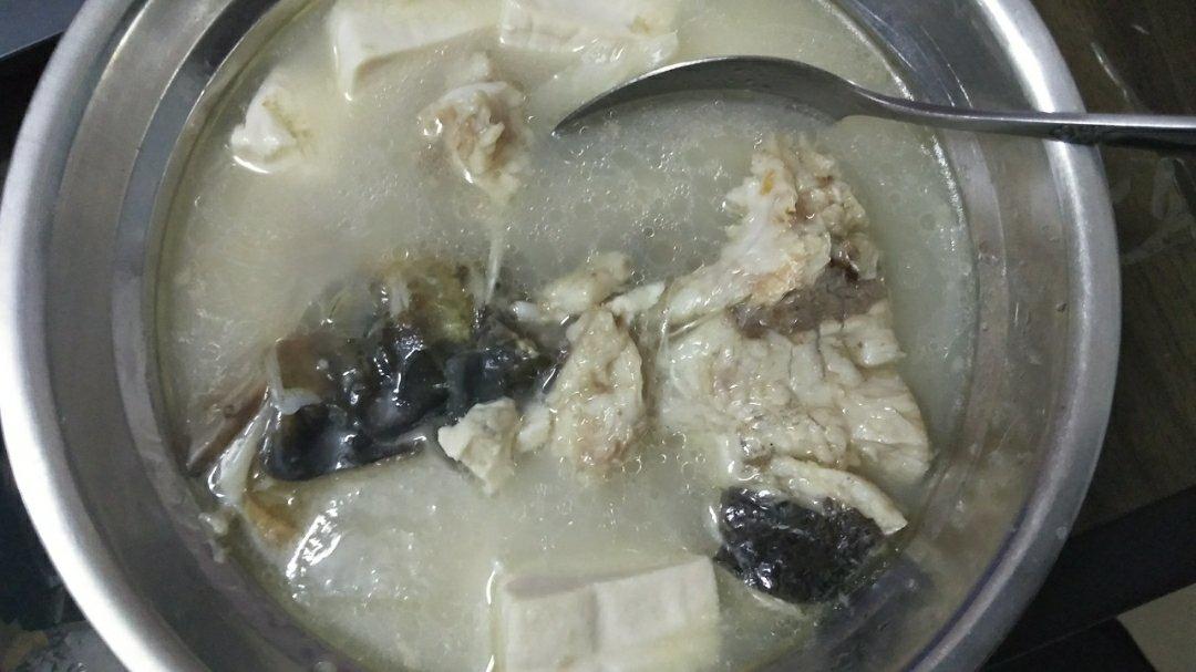奶白鱼头汤（鲜）