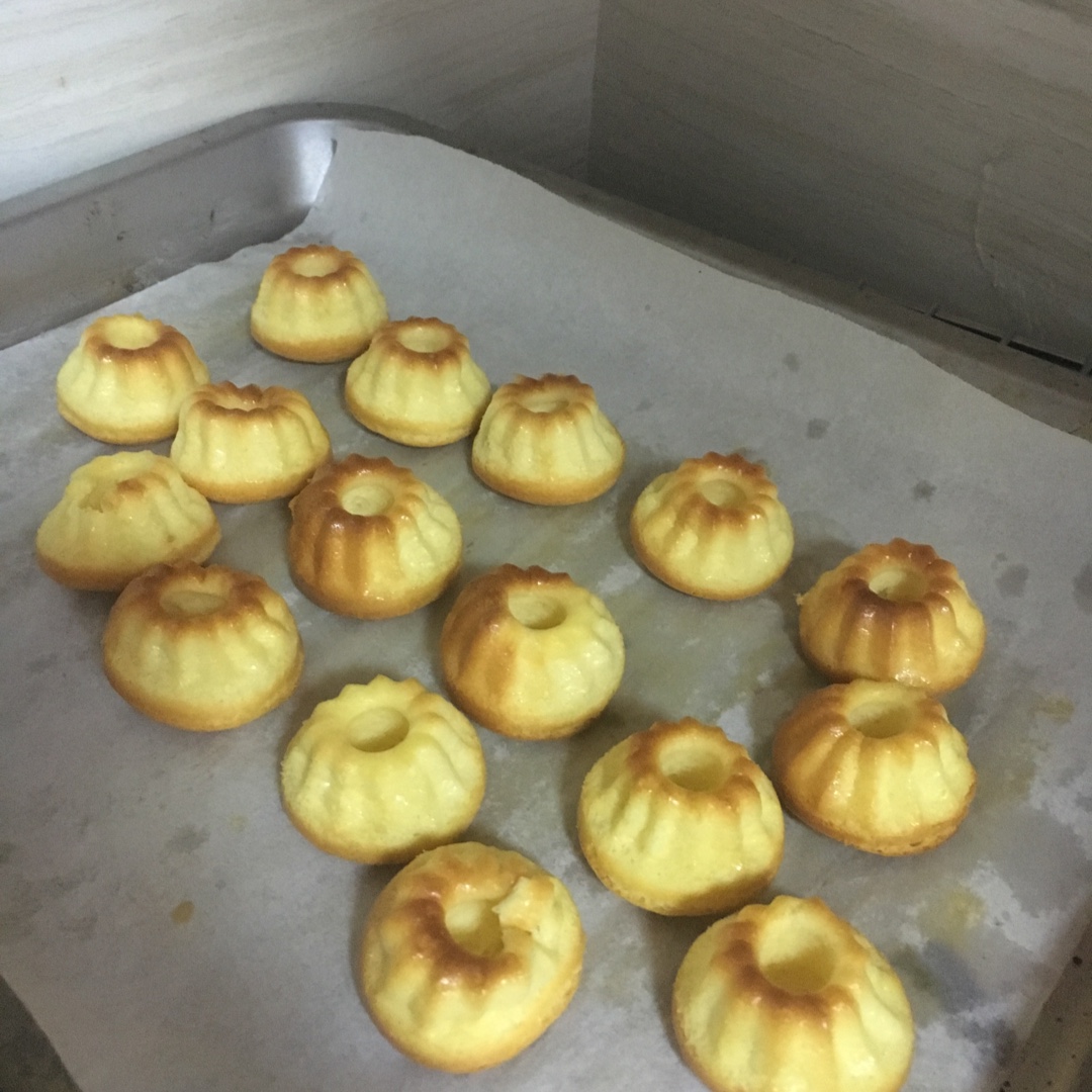 萨瓦林蛋糕